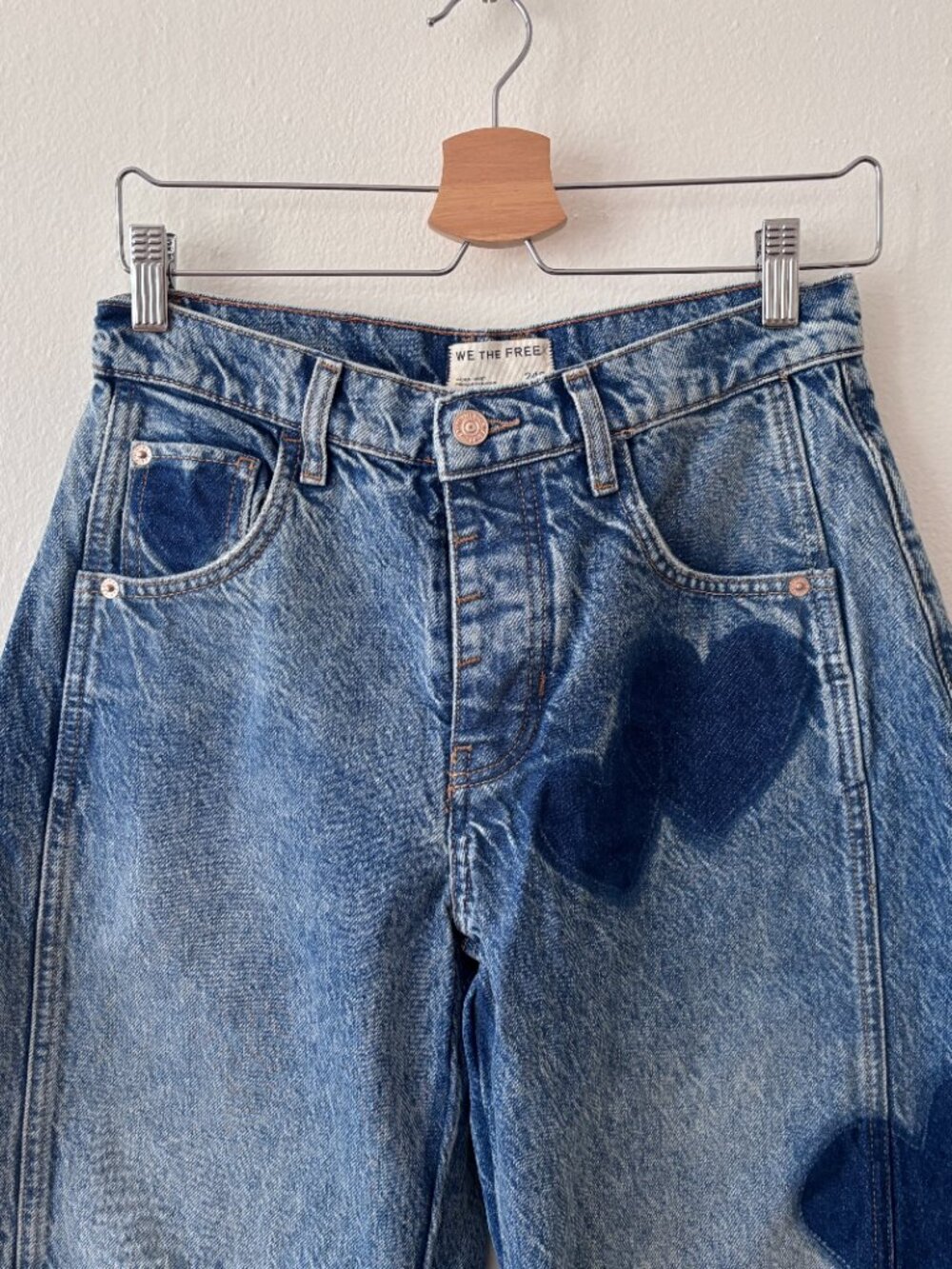 We The Free People Shadow Patch Heart Barrel Good Luck Jeans - Picture 6 of 11